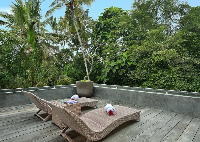 Sativa With Private Pool